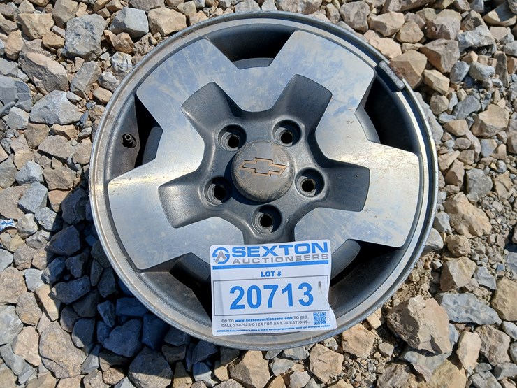 #20713-•-aluminum-rim-for-s10-pickup-(5-lug)-image-1