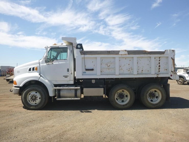 2009-sterling-lt9500-image-5