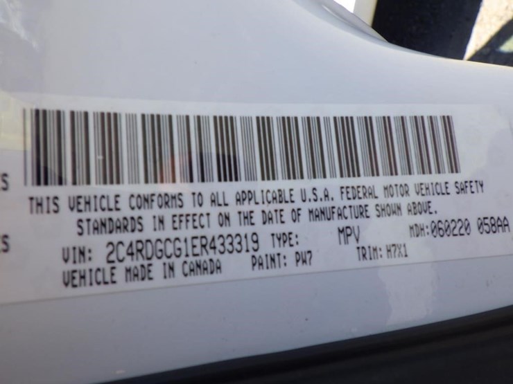 2014-dodge-grand-caravan-image-17