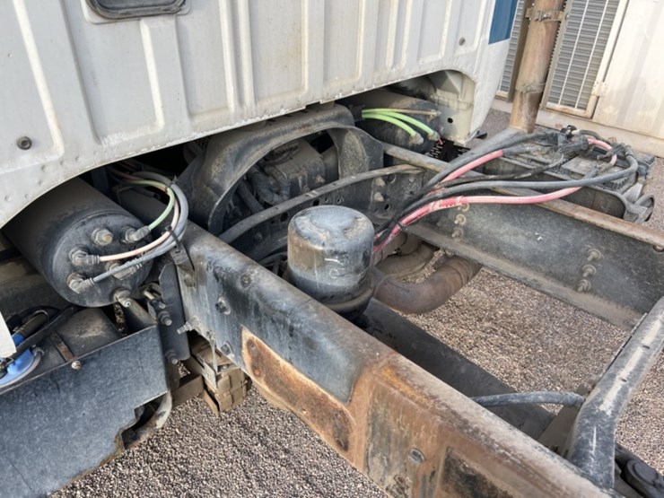 2015-ford-f750-image-9