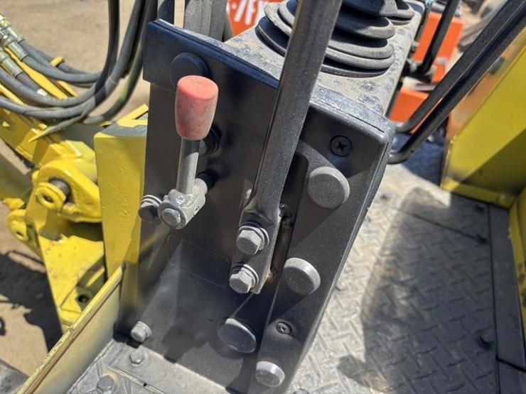 yanmar-yb01uz-hydraulic-excavator-image-18