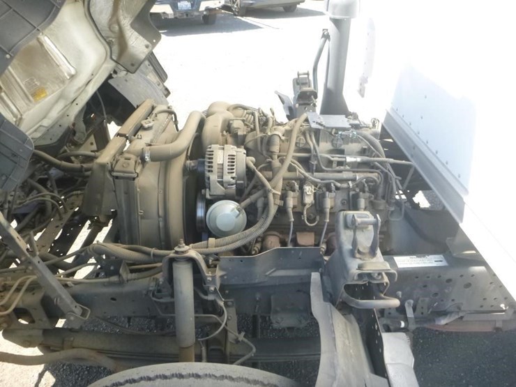 2005-isuzu-npr-image-15