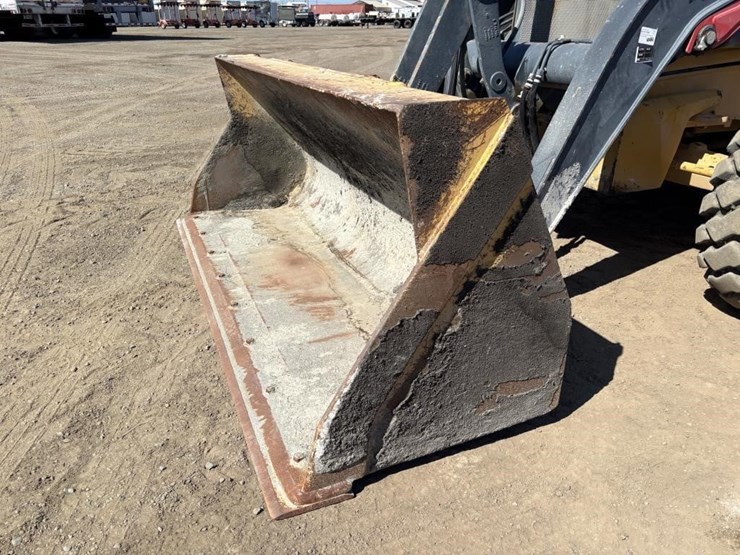 2020-deere-410l-image-9