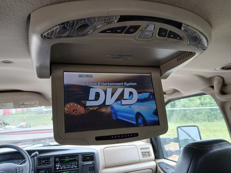 2005-ford-excursion-image-44