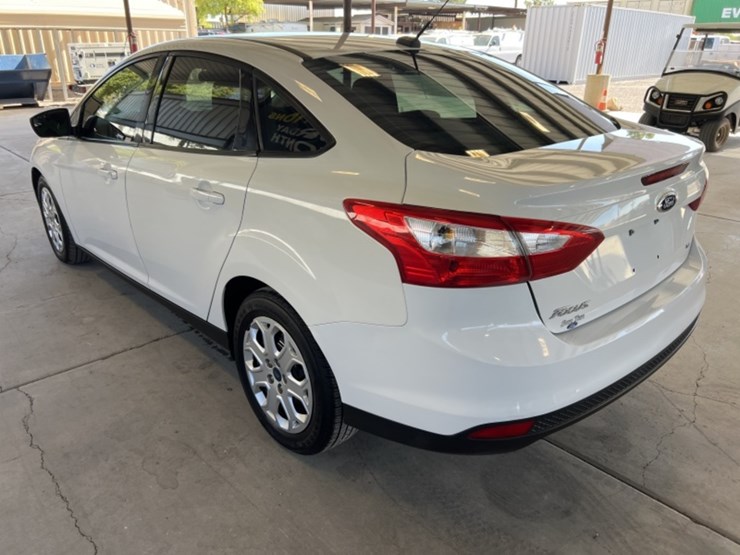 2012-ford-focus-se-sdn-image-5