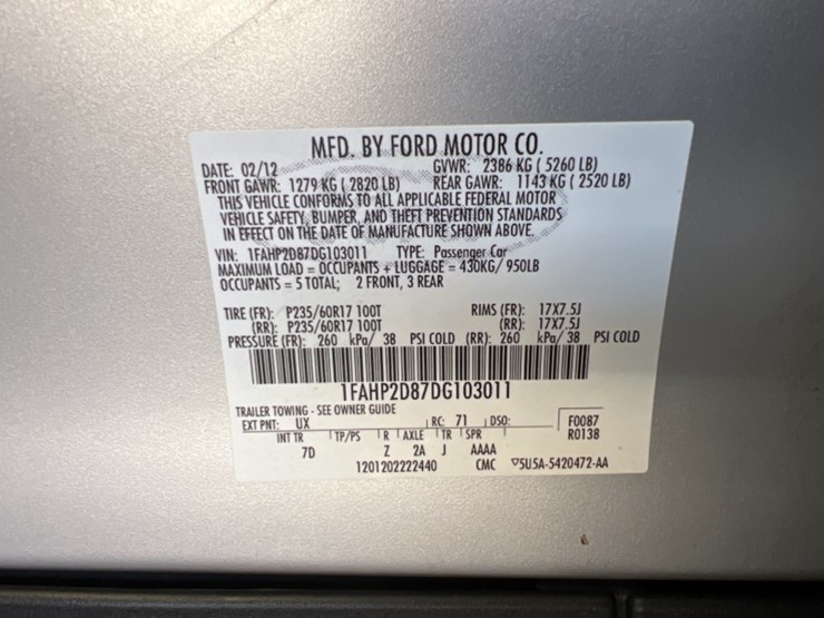 2013-ford-taurus-se-sdn-image-14