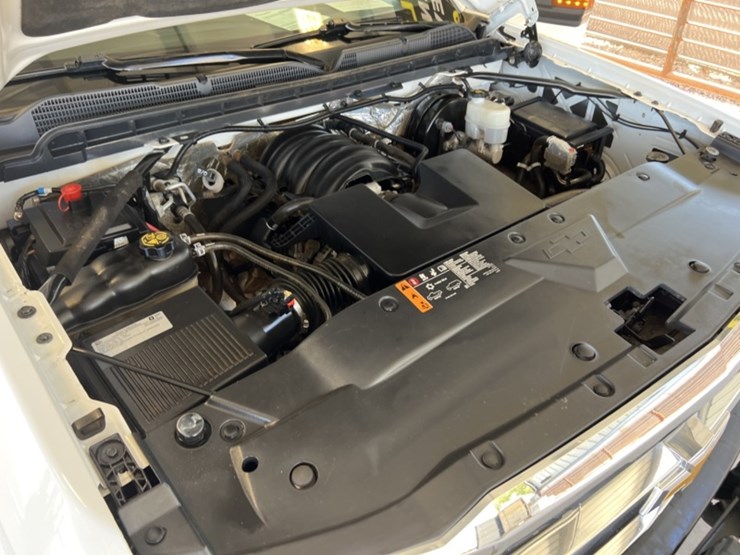 2018-chevrolet-silverado-1500-image-12