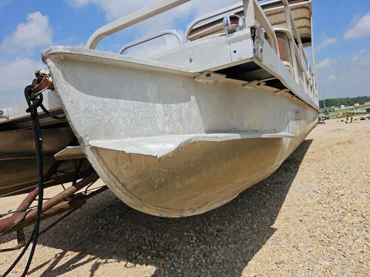 #18987-•-28ft-pontoon-boat-image-66