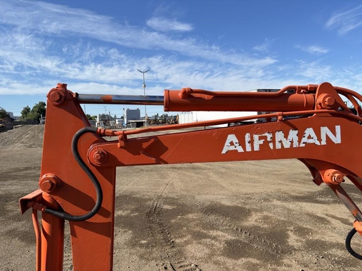 airman-hm20-hydraulic-excavator-image-15