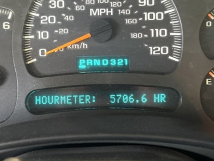 2004-chevrolet-silverado-1500-image-17
