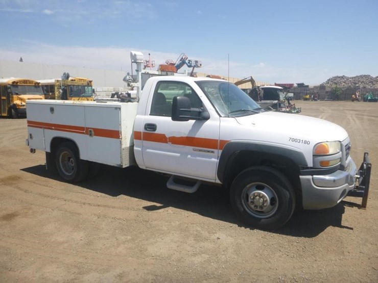 2007-gmc-3500-image-2