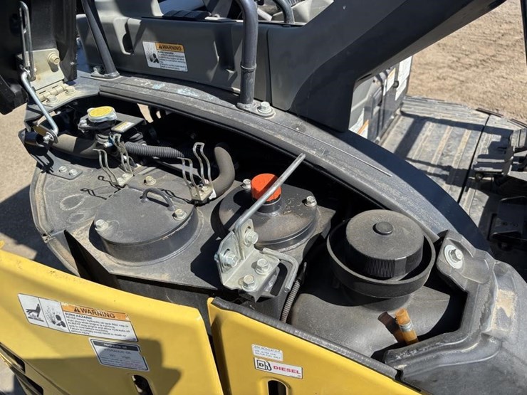 2020-yanmar-vi035-hydraulic-excavator-image-39