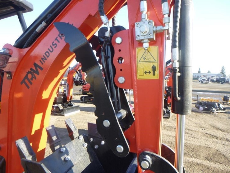 2025-tpm-16-hydraulic-excavator-image-12