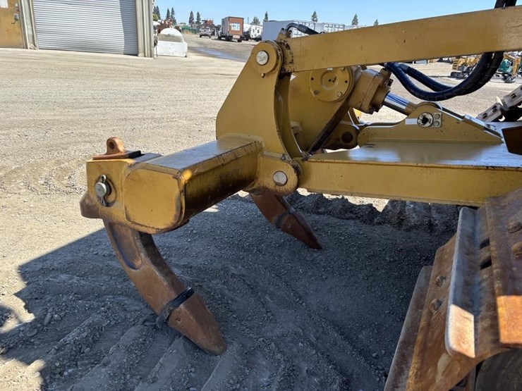 2006-caterpillar-d6n-image-15