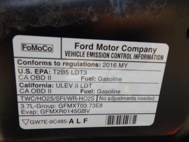2016-ford-explorer-image-12