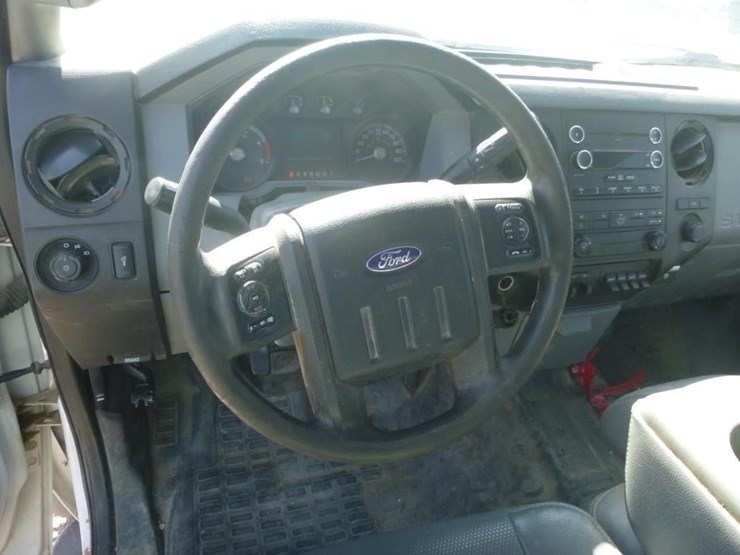 2016-ford-f550-image-14