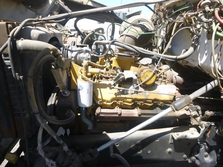 1986-ford-8000-image-15