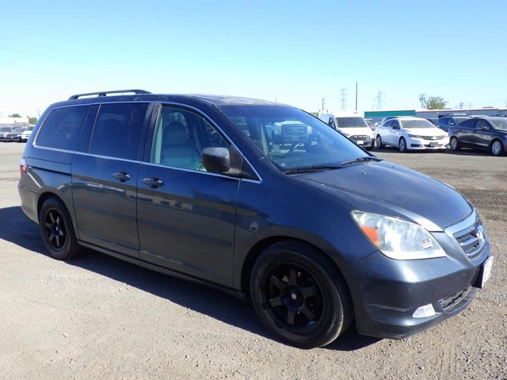 2006-honda-odyssey-image-2