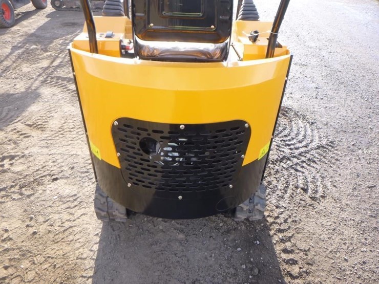 2025-vicsec-vc15-hydraulic-excavator-image-17