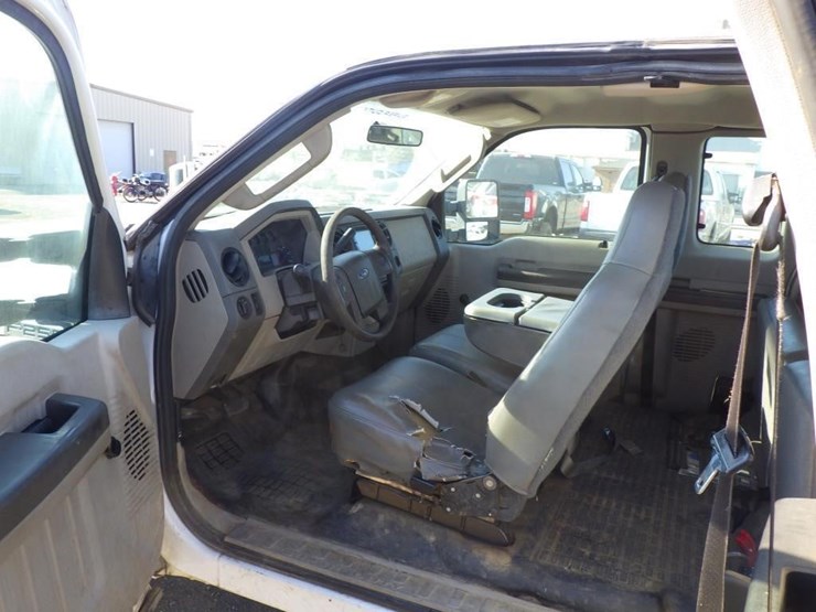 2010-ford-f350-image-5