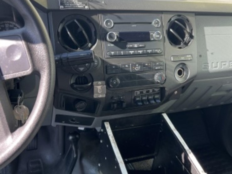 2016-ford-f550-image-22
