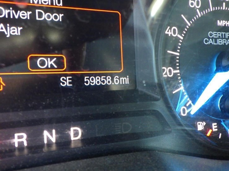 2016-ford-explorer-image-14