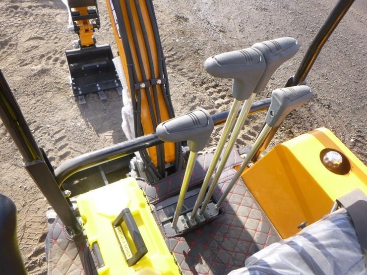 2025-vicsec-vc15-hydraulic-excavator-image-23