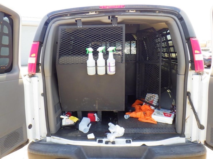2013-chevrolet-express-3500-image-9