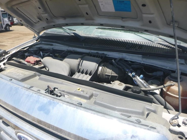 2014-ford-e450-image-13