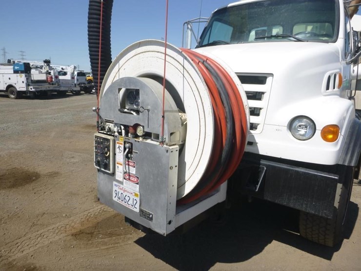 2000-vactor-2100-image-11