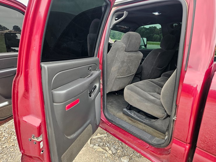 2005-chevrolet-silverado-image-53