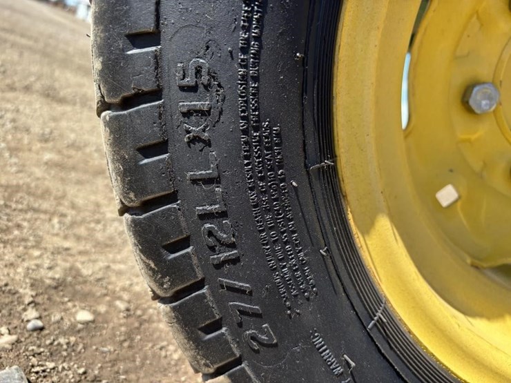 2016-john-deere-5055e-image-14
