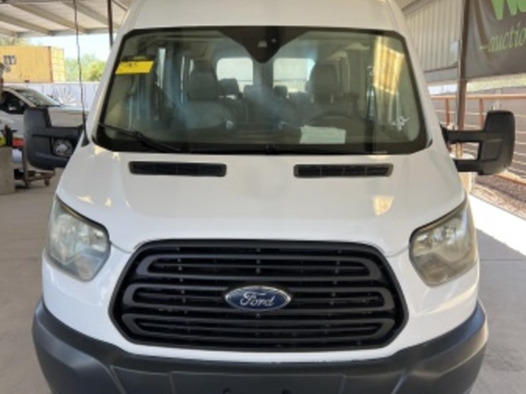 2017-ford-transit-image-3