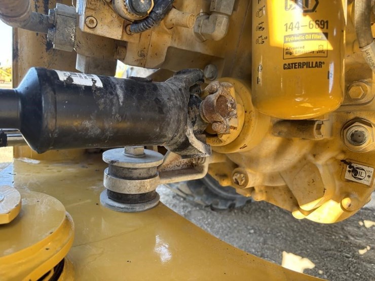 2019-caterpillar-930m-image-24