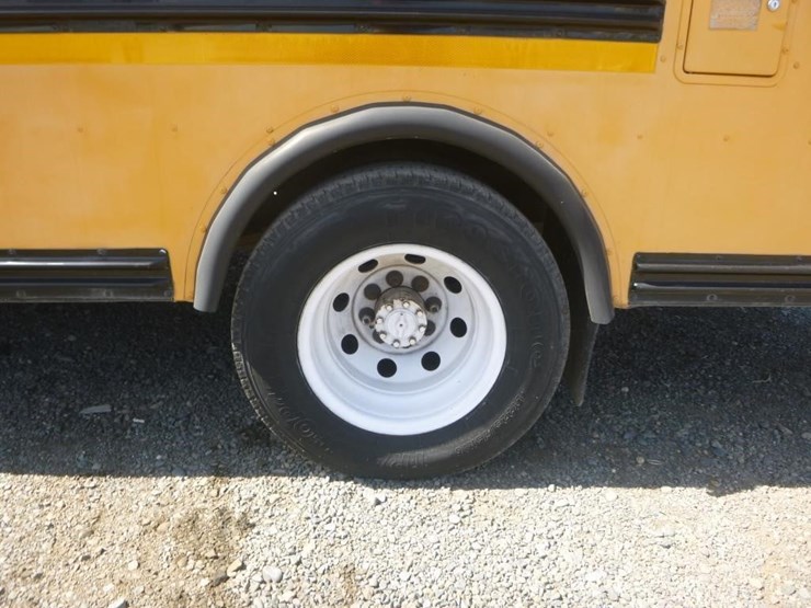 2006-ford-e450-image-16
