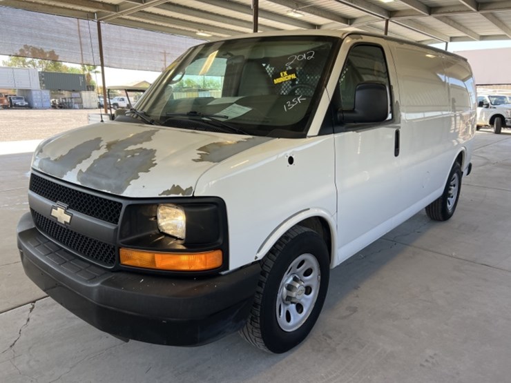 2012-chevrolet-express-1500-image-4