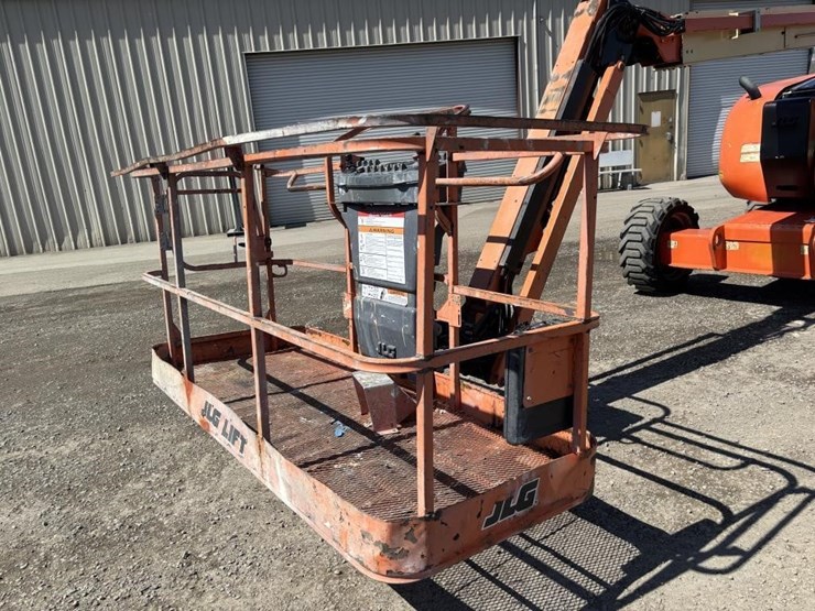 2013-jlg-600aj-image-9