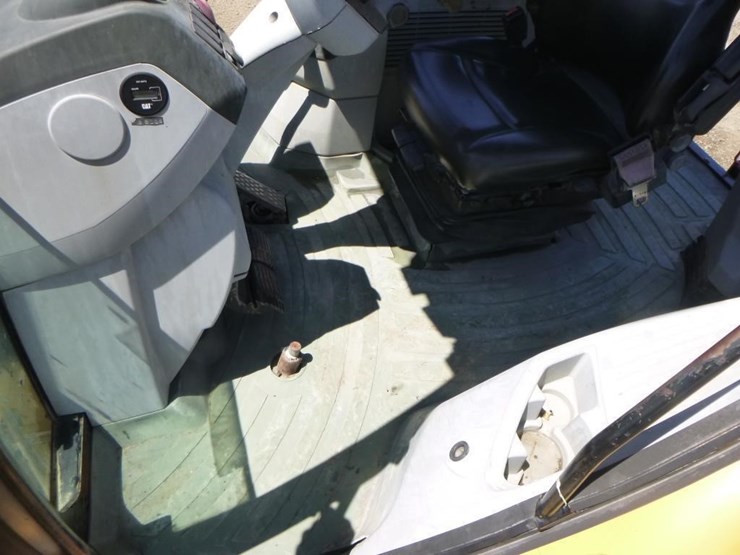2011-caterpillar-420e-image-26