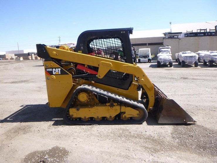 2019-caterpillar-249d-image-7