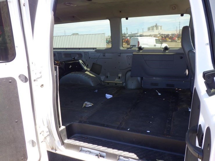 2007-ford-econoline-350-image-7