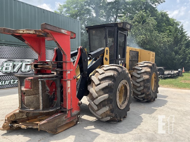 2015-caterpillar-573c-image-9