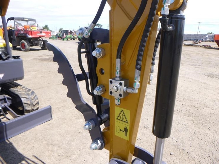 2025-cfg-mx20r-hydraulic-excavator-image-12