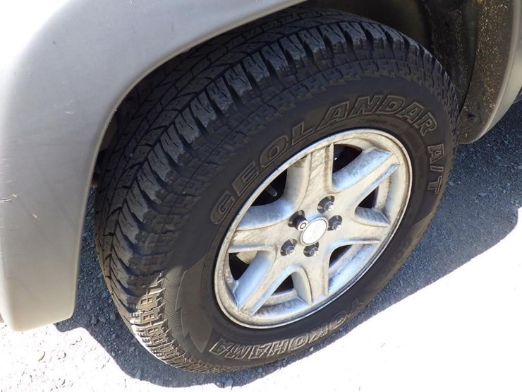 2004-jeep-liberty-image-13