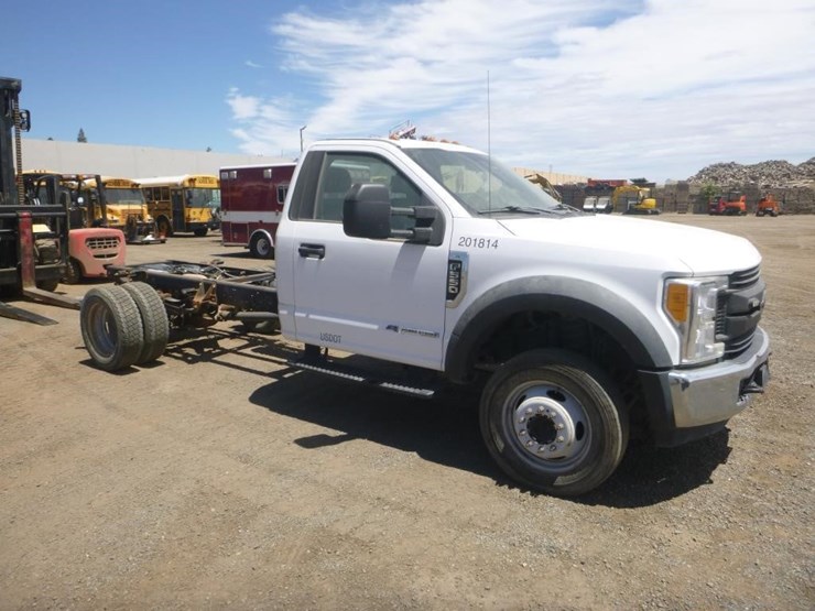 2017-ford-f550-image-2