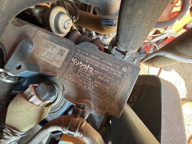 kubota-ssv65-image-41