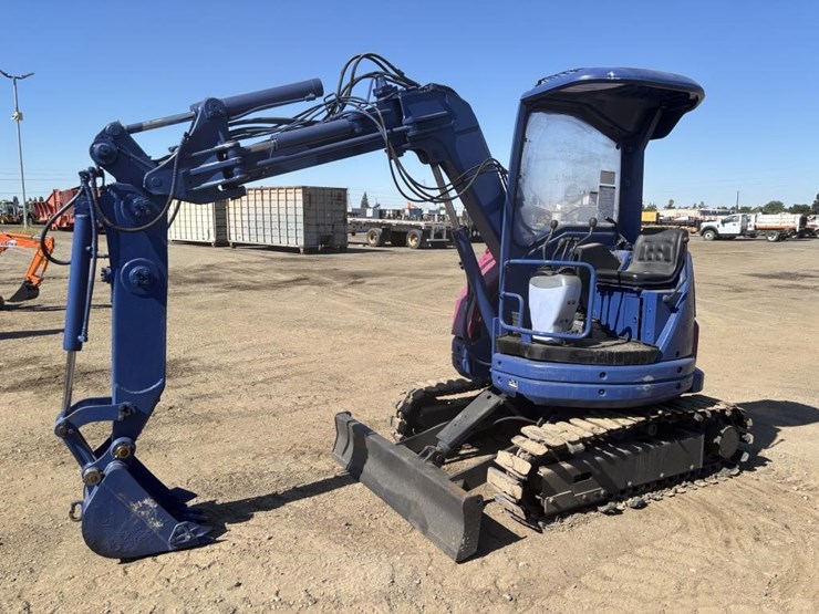 komatsu-pc28uu-image-1