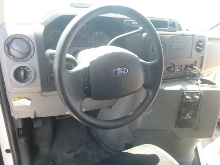 2014-ford-e450-image-11
