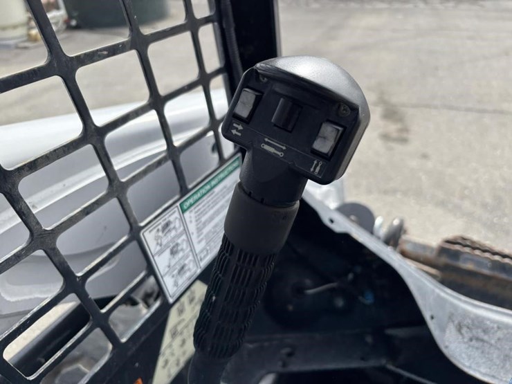 2018-bobcat-s550-image-22