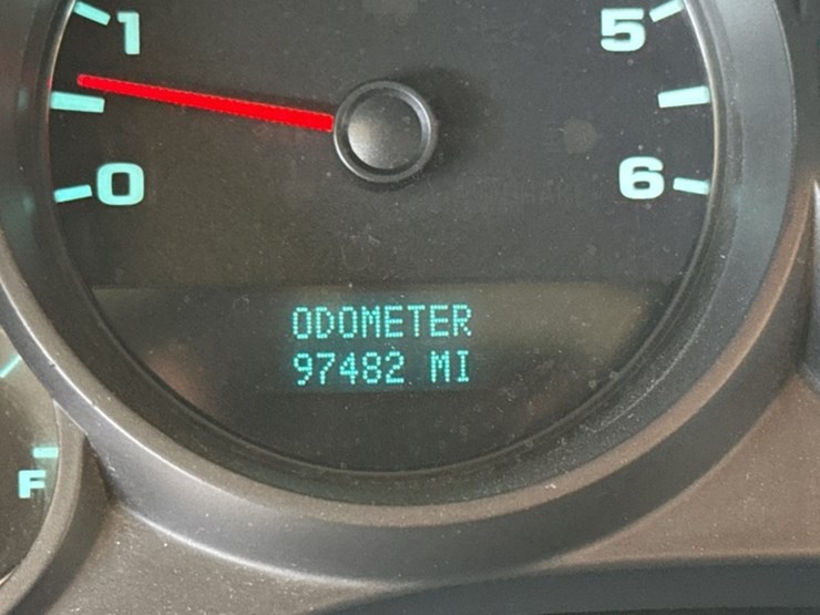 2011-chevrolet-silverado-1500-image-21