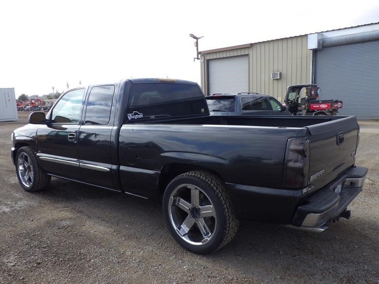 2004-gmc-1500-image-4